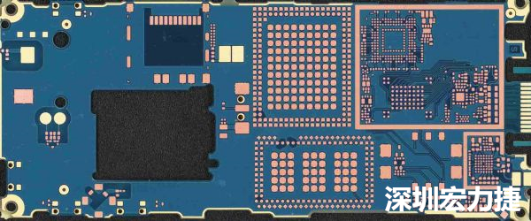 手機(jī)可用的PCB空間相當(dāng)小，而1片式的設(shè)計(jì)是節(jié)省成本的作法，如何做到區(qū)隔不同子系統(tǒng)、降低雜訊干擾，是設(shè)計(jì)關(guān)鍵。