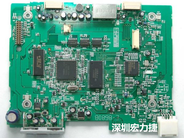 大面積PCB若電子元器件數(shù)量多、重量較重，板材強度不夠時容易產(chǎn)生PCB中央部凹陷問題。