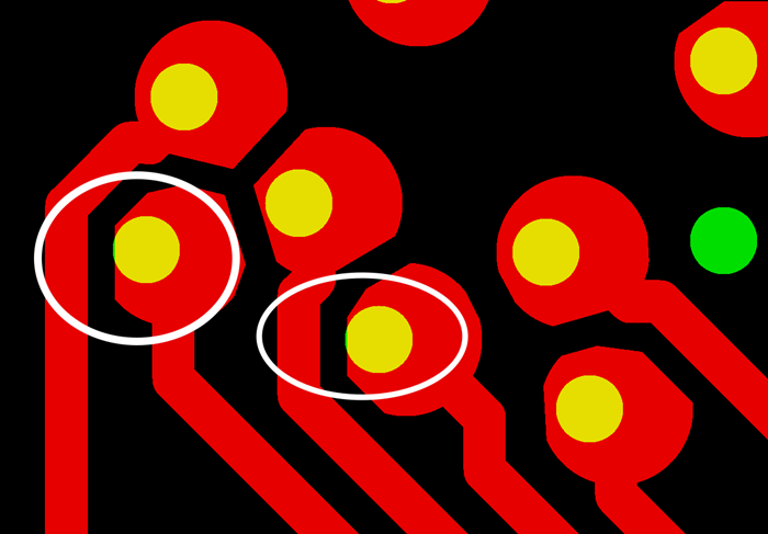 PCB生產(chǎn)會(huì)產(chǎn)生同一方向性的小小量偏移，焊盤被削的方向無規(guī)則，最惡劣的情況還會(huì)出現(xiàn)個(gè)別孔破焊環(huán)